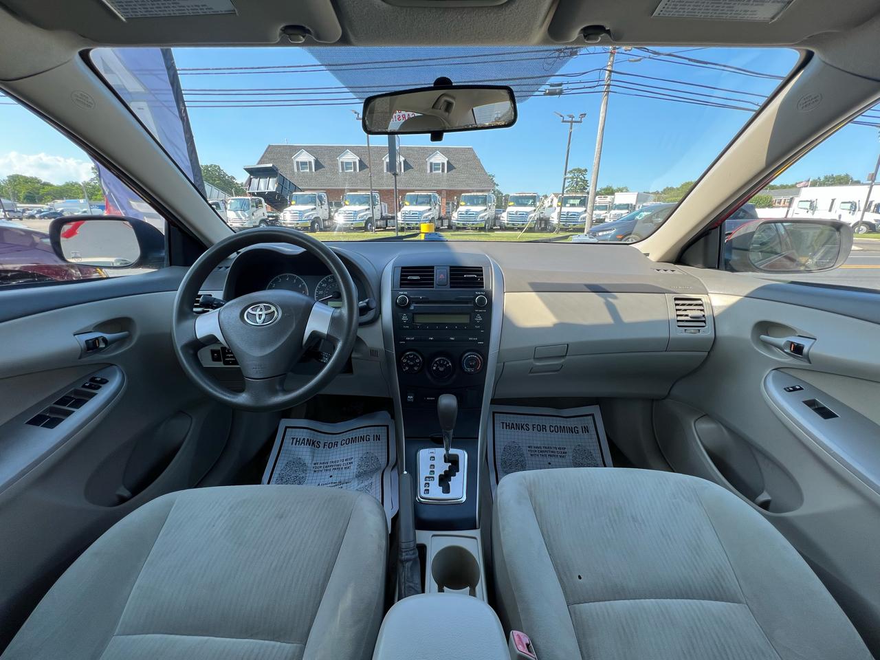 Toyota Corolla 4dr Sdn LE Auto 2010