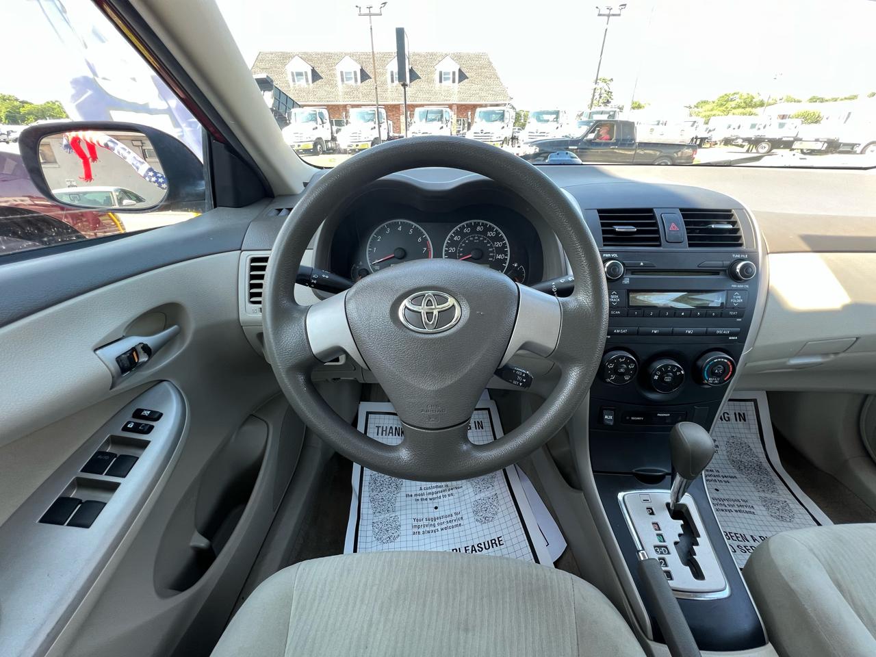 Toyota Corolla 4dr Sdn LE Auto 2010