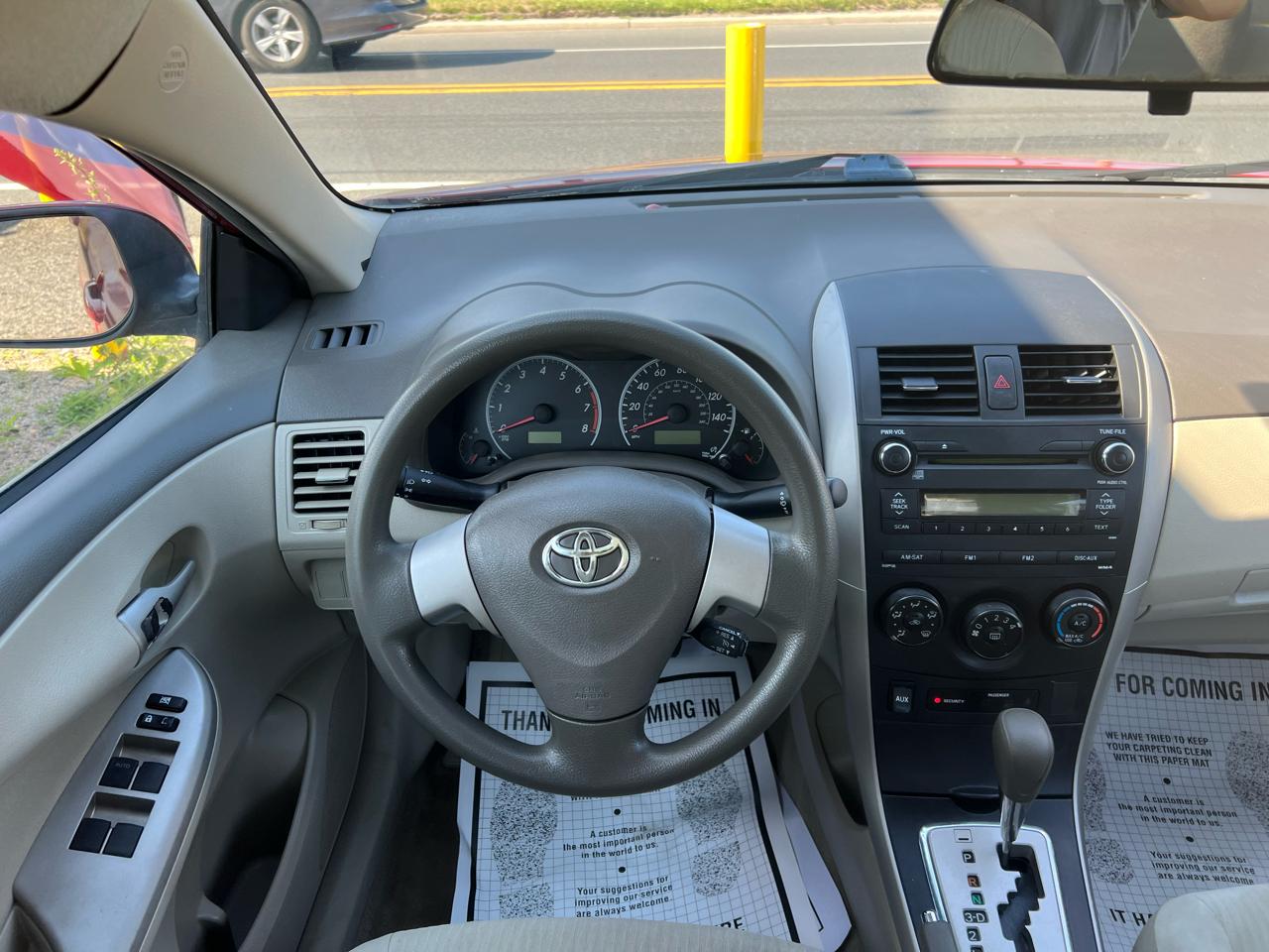 Toyota Corolla 4dr Sdn LE Auto 2010