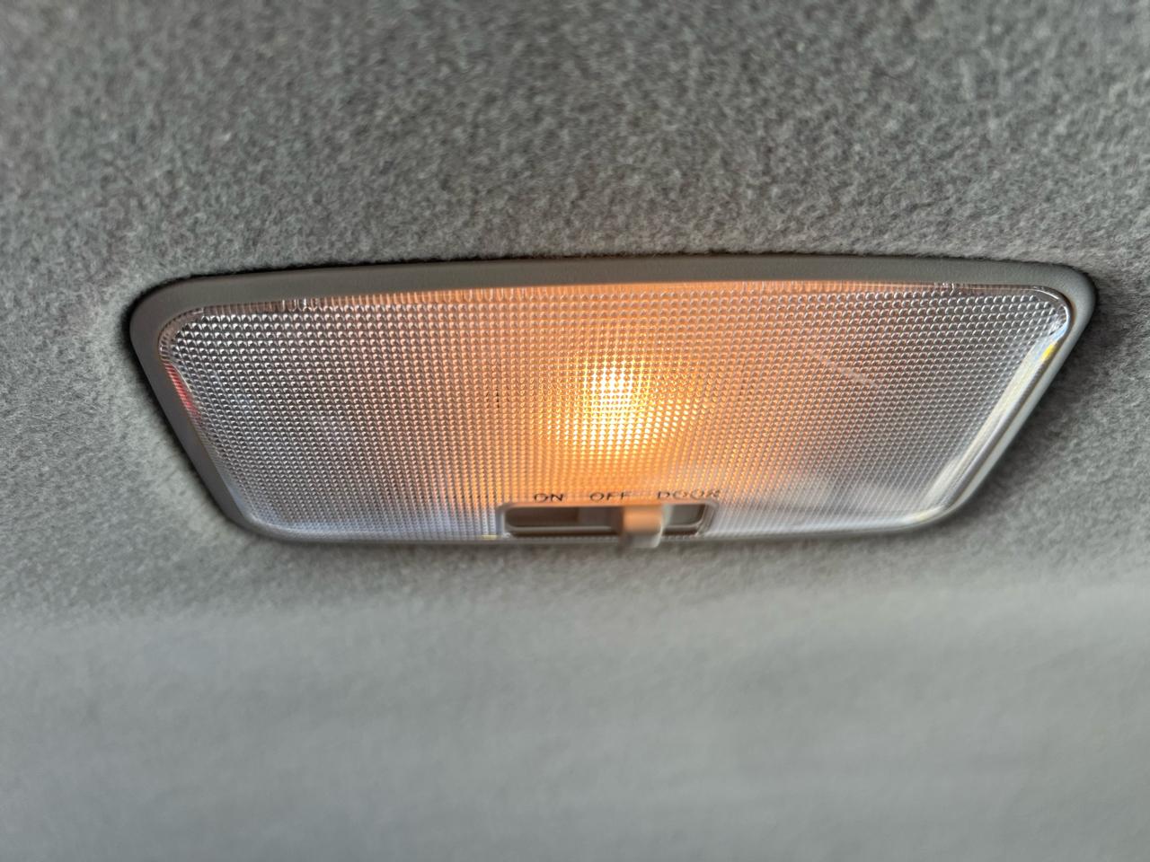 Toyota Corolla 4dr Sdn LE Auto 2010