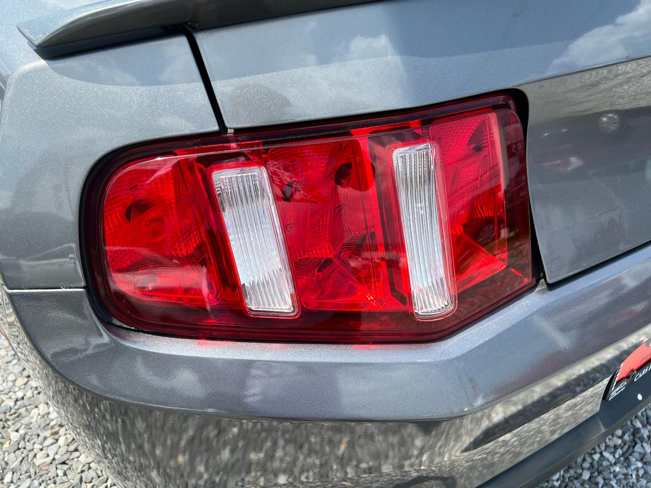 Ford Mustang V6 Coupe 2011