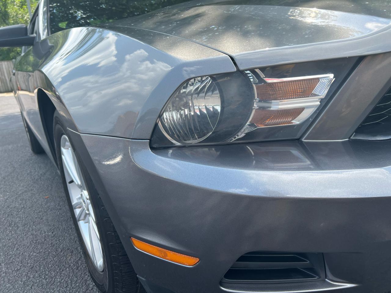 Ford Mustang V6 Coupe 2011