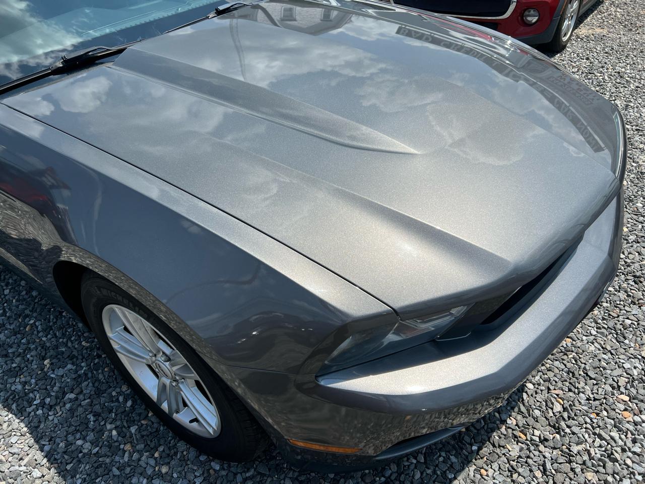 Ford Mustang V6 Coupe 2011