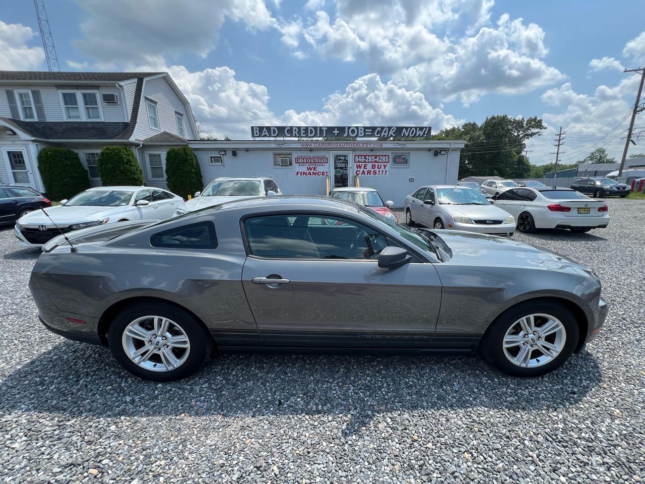 Ford Mustang V6 Coupe 2011
