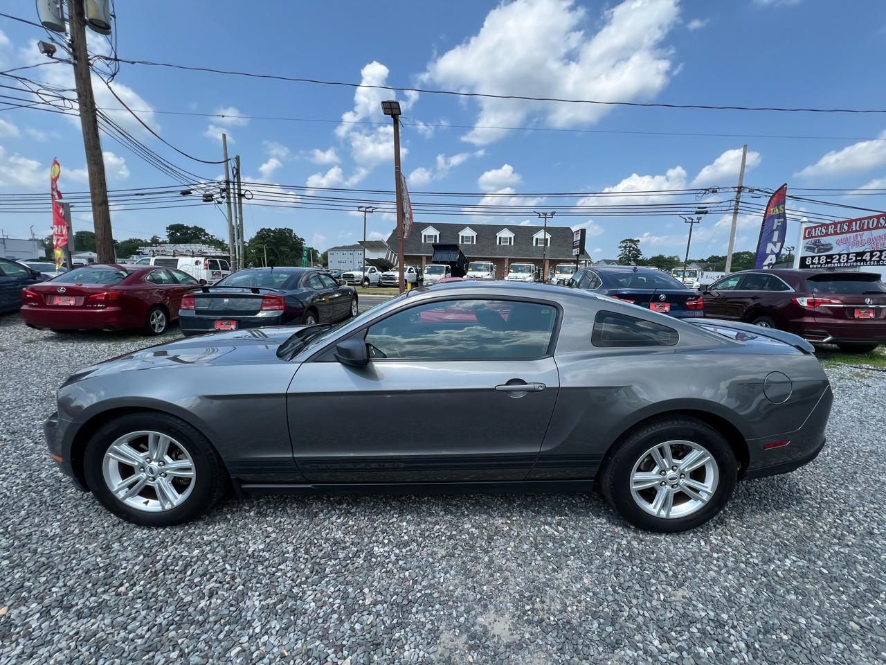 Ford Mustang V6 Coupe 2011