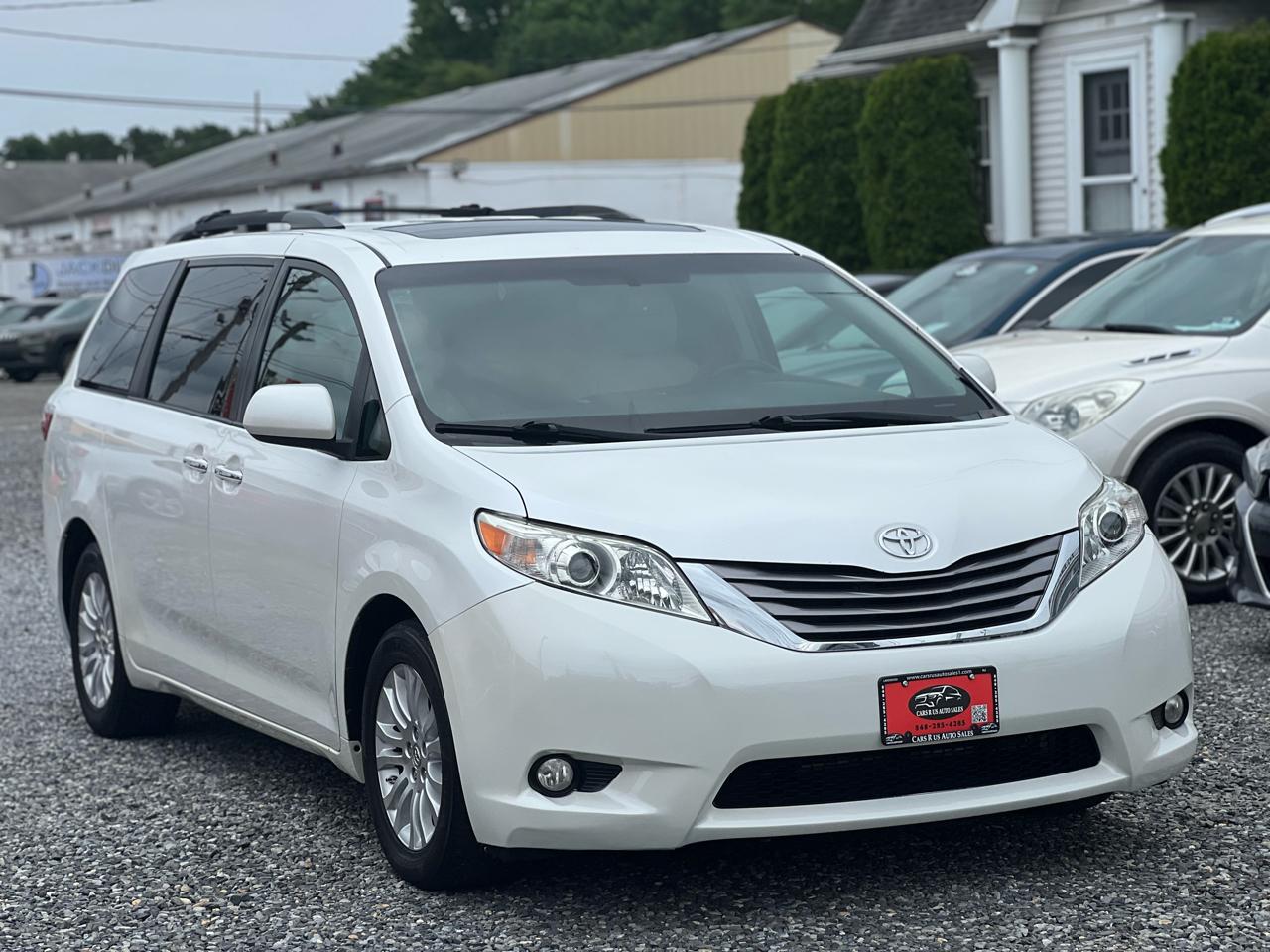 Toyota Sienna XLE FWD 8-Passenger V6 2015