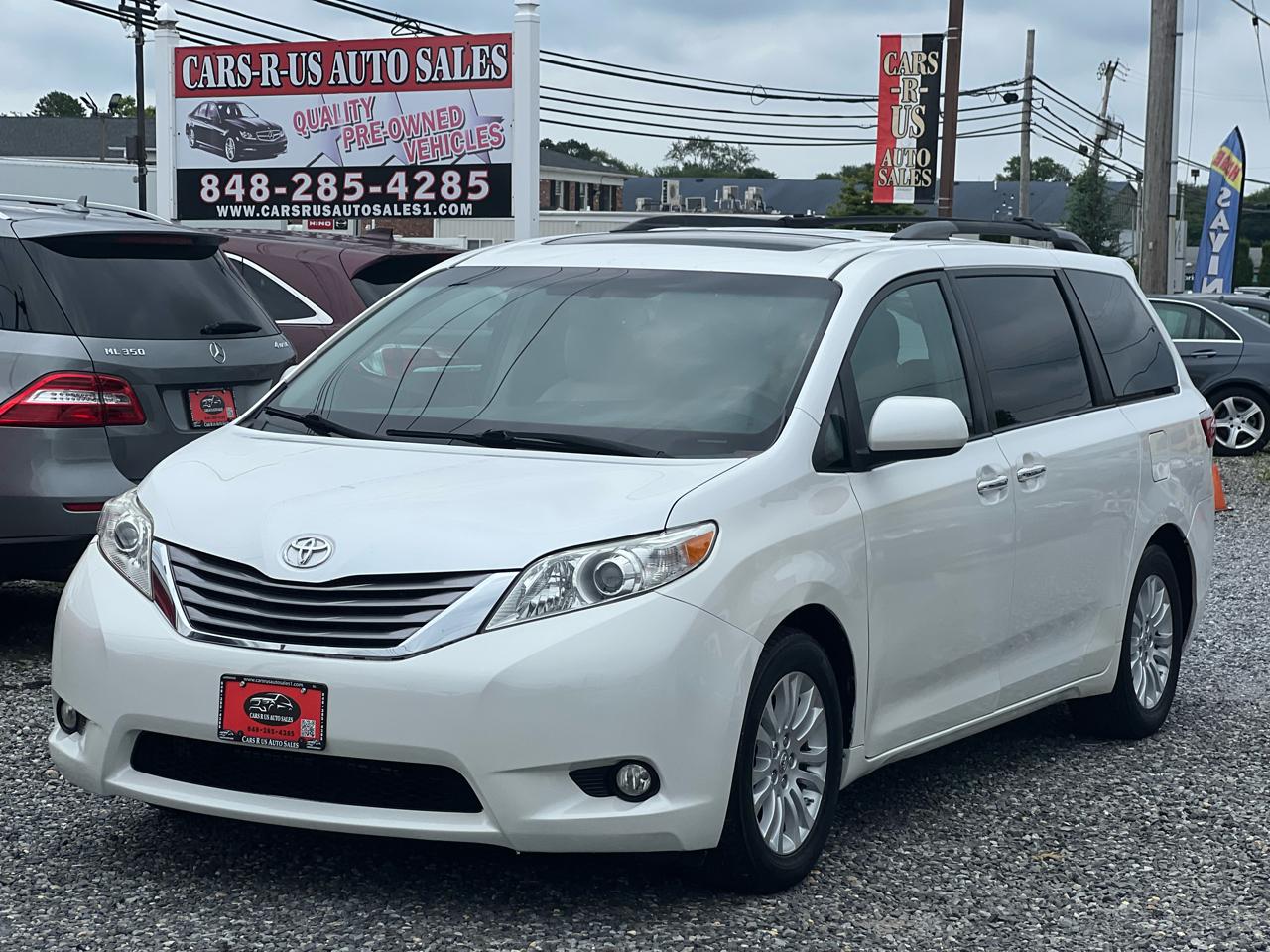 Toyota Sienna XLE FWD 8-Passenger V6 2015