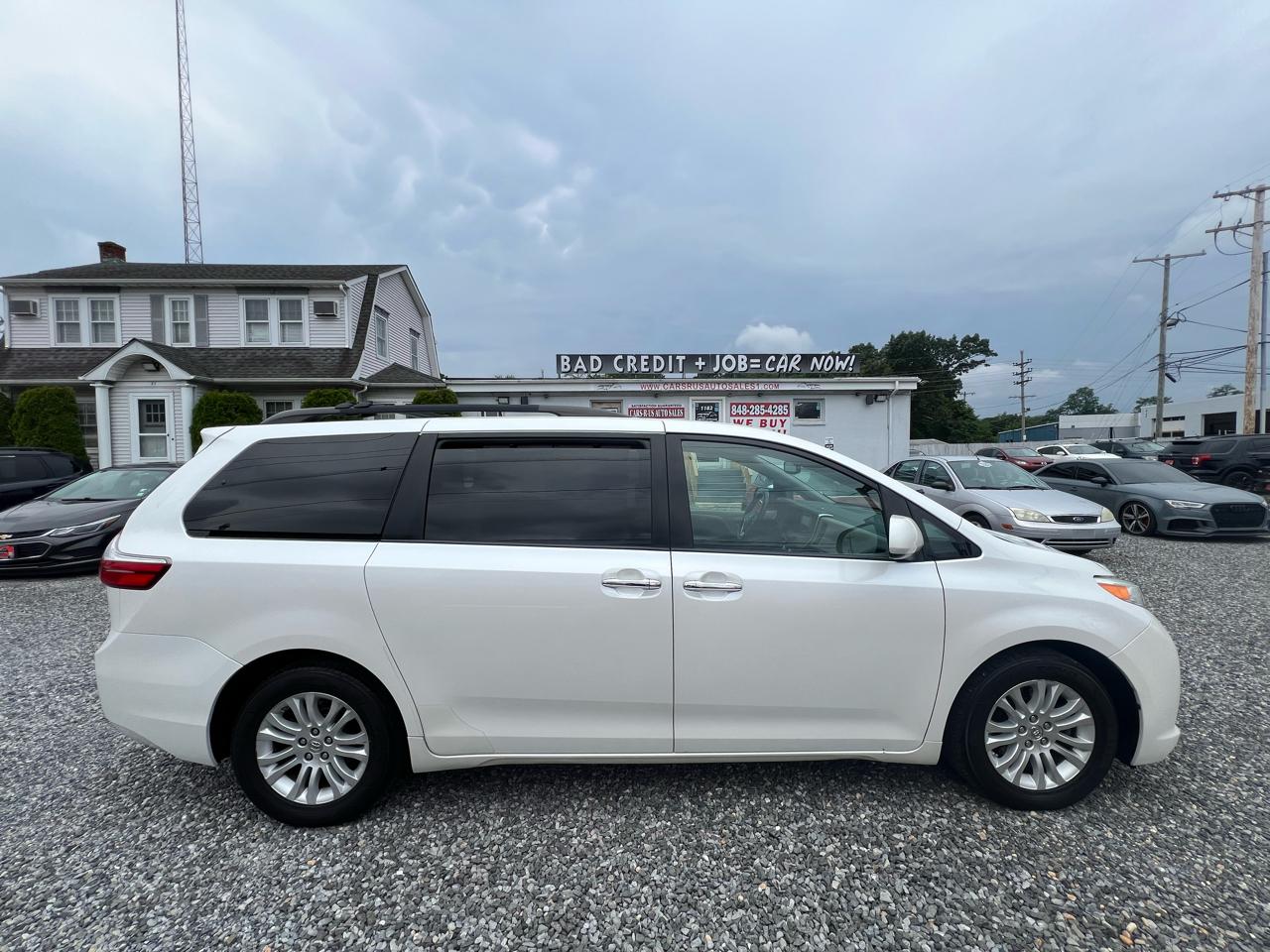 Toyota Sienna XLE FWD 8-Passenger V6 2015