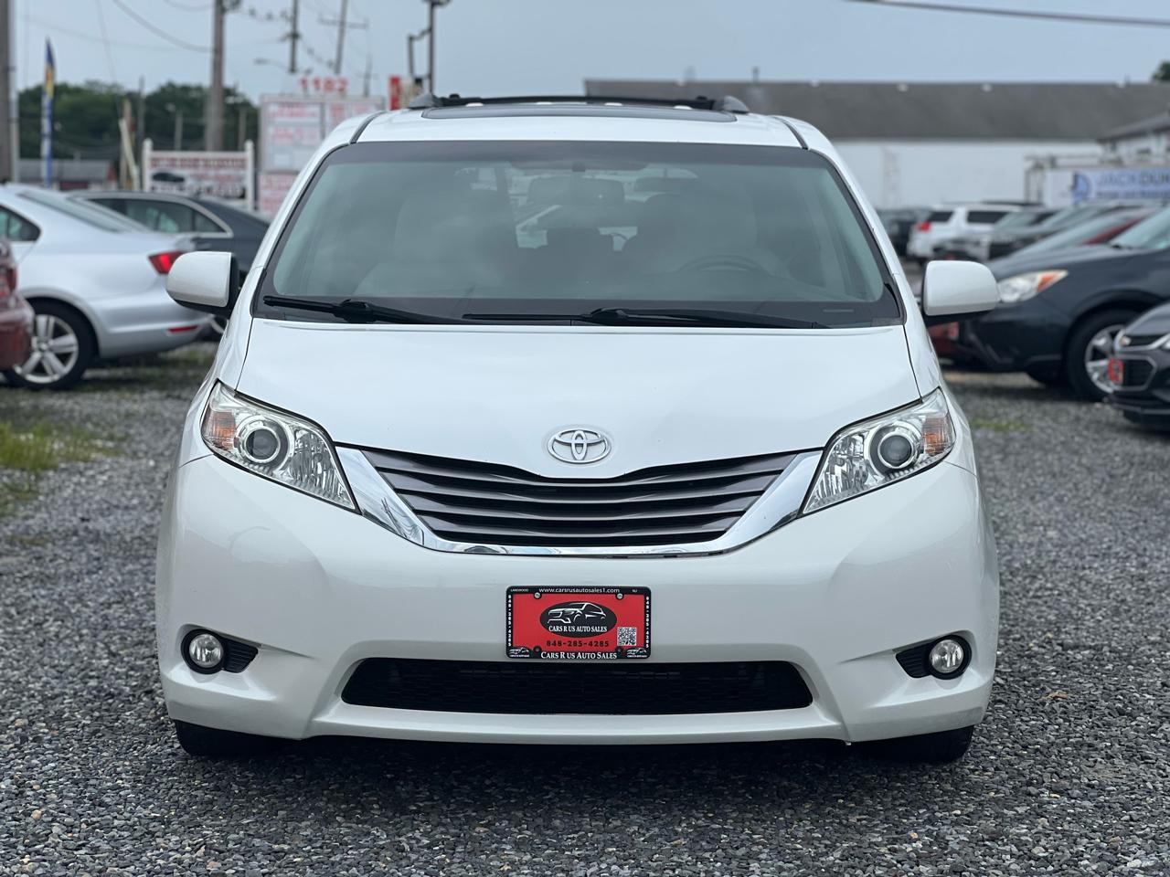 Toyota Sienna XLE FWD 8-Passenger V6 2015