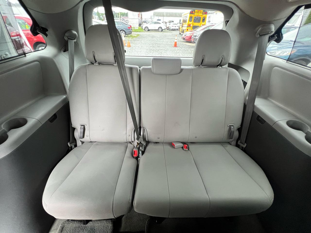 Toyota Sienna XLE FWD 8-Passenger V6 2015