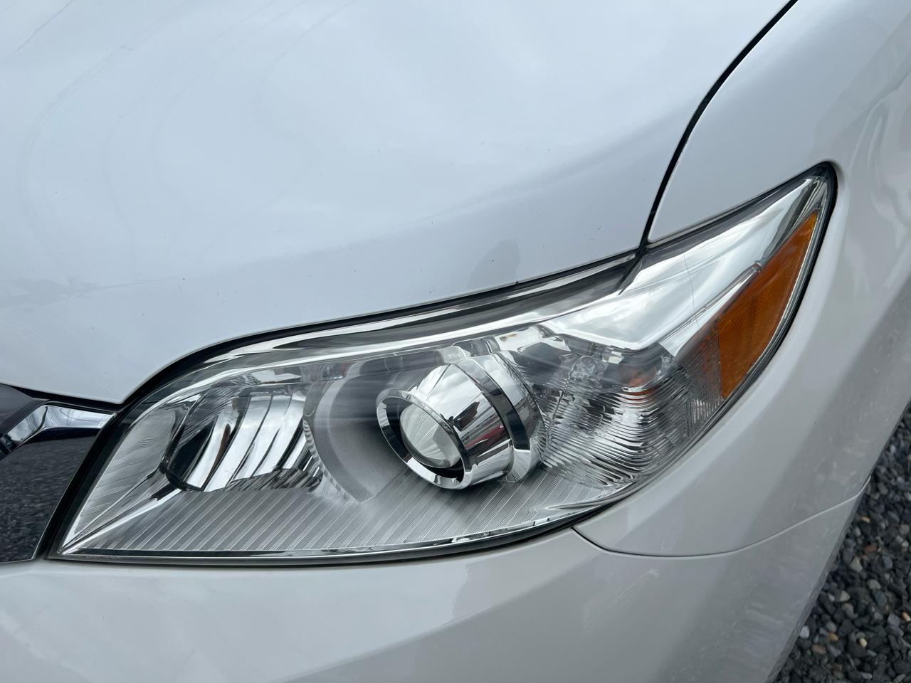 Toyota Sienna XLE FWD 8-Passenger V6 2015