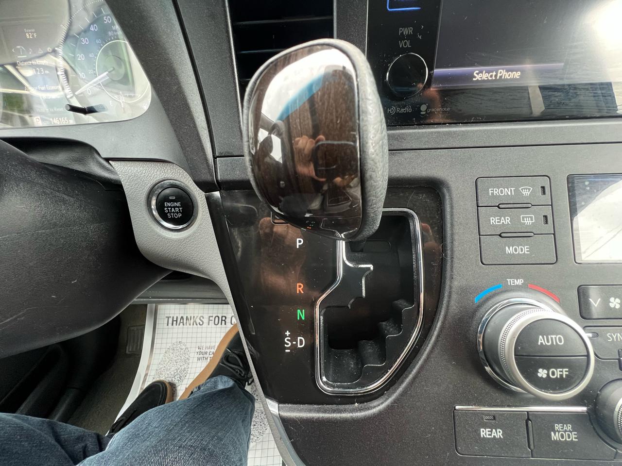 Toyota Sienna XLE FWD 8-Passenger V6 2015