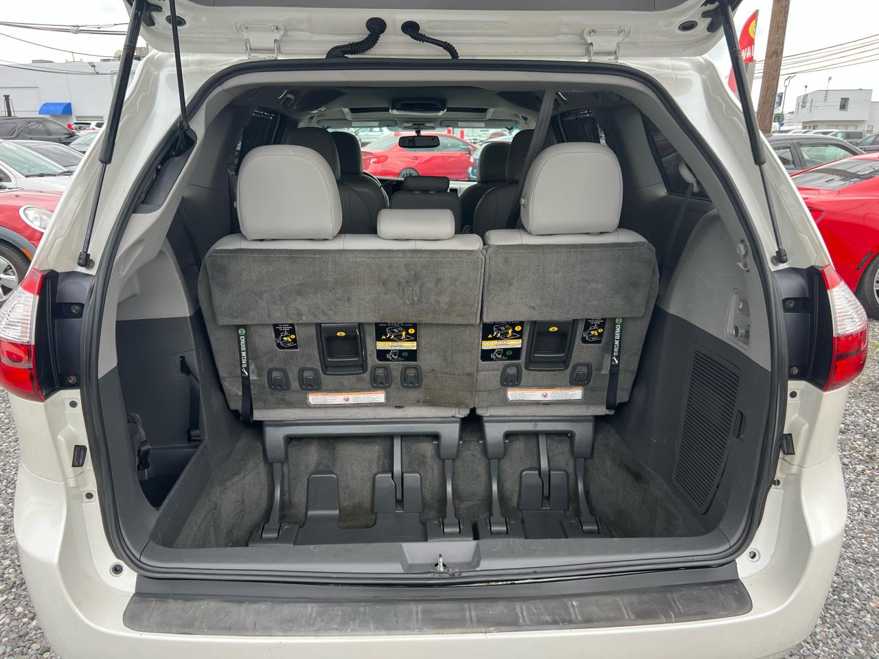 Toyota Sienna XLE FWD 8-Passenger V6 2015