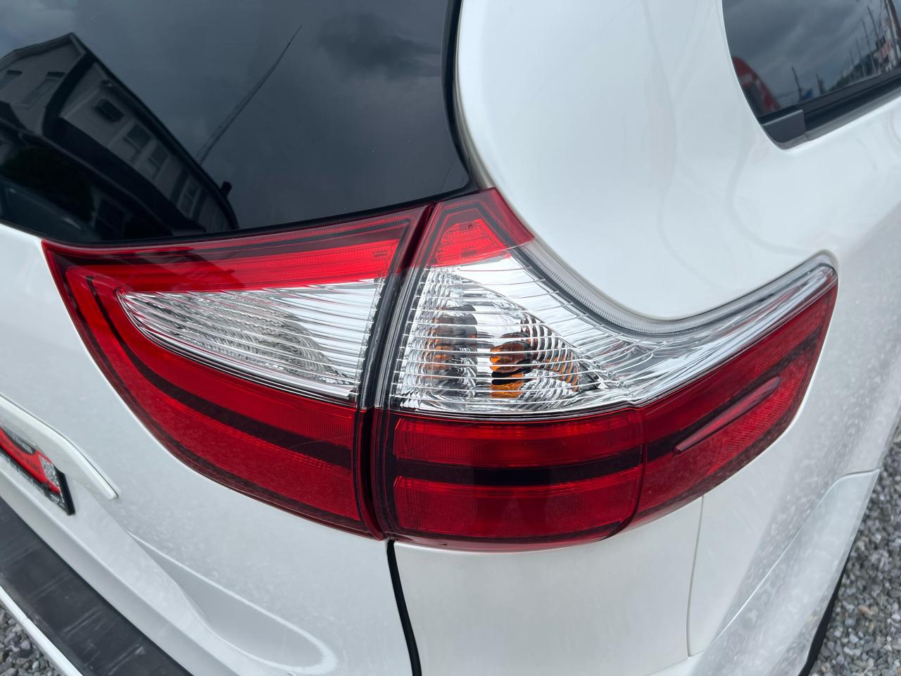 Toyota Sienna XLE FWD 8-Passenger V6 2015