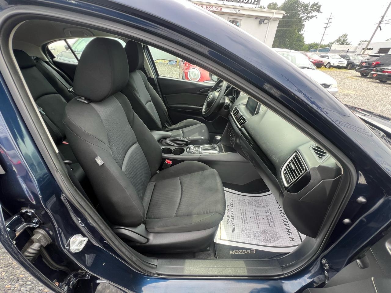 Mazda MAZDA3 i Sport AT 4-Door 2015