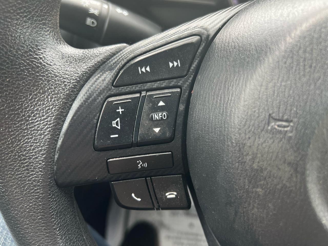 Mazda MAZDA3 i Sport AT 4-Door 2015
