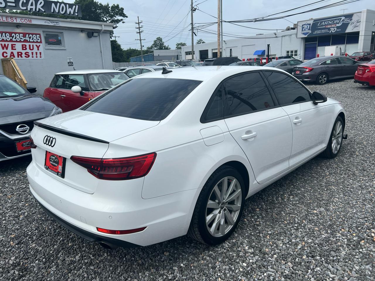 Audi A4 2.0T Premium quattro Sedan 2017