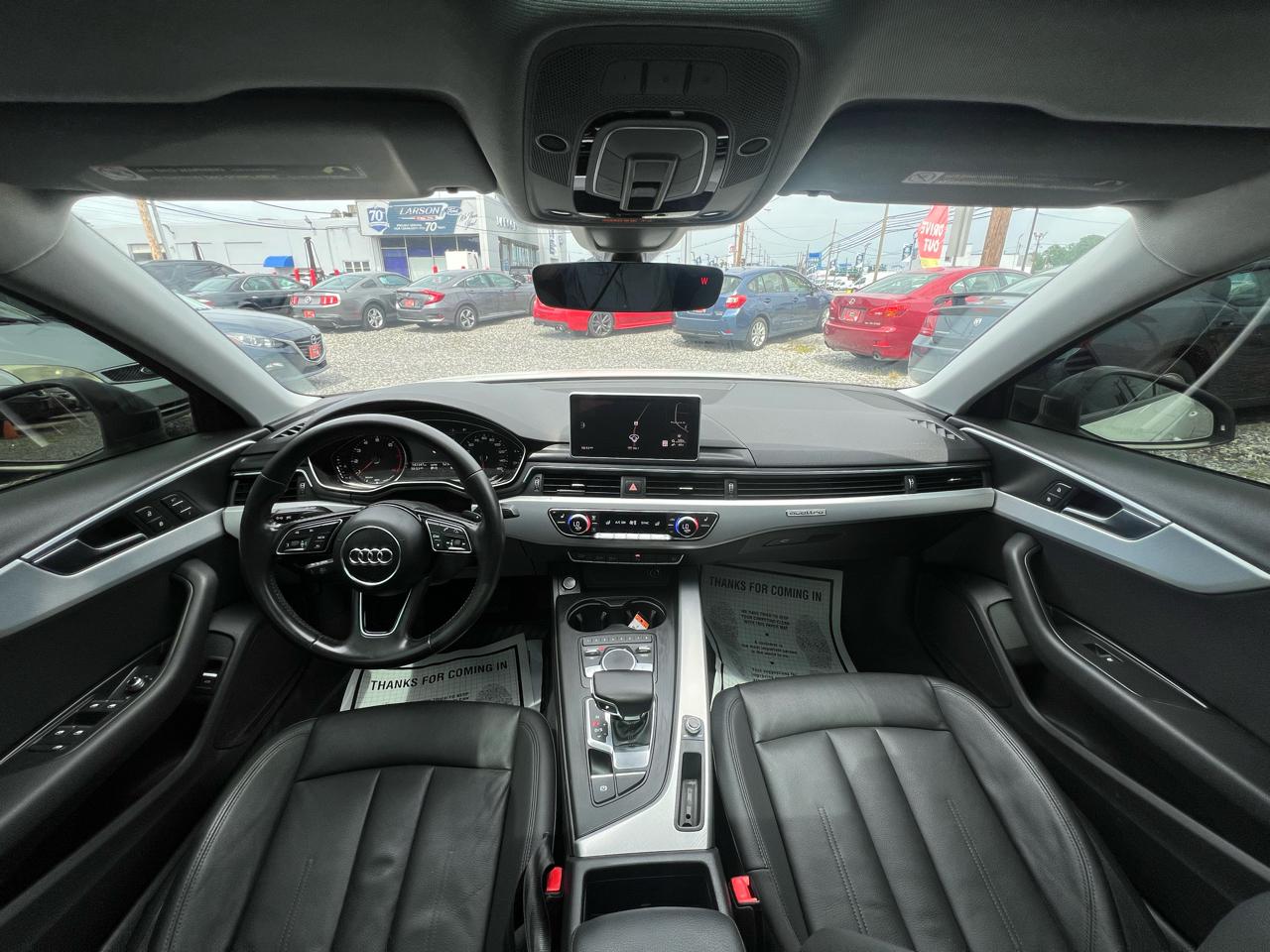 Audi A4 2.0T Premium quattro Sedan 2017