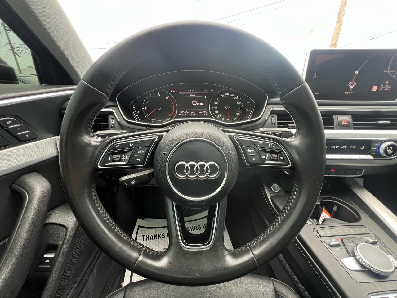 Audi A4 2.0T Premium quattro Sedan 2017
