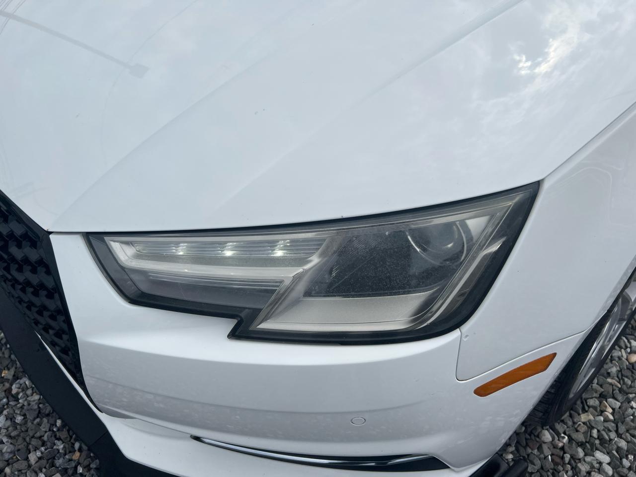 Audi A4 2.0T Premium quattro Sedan 2017