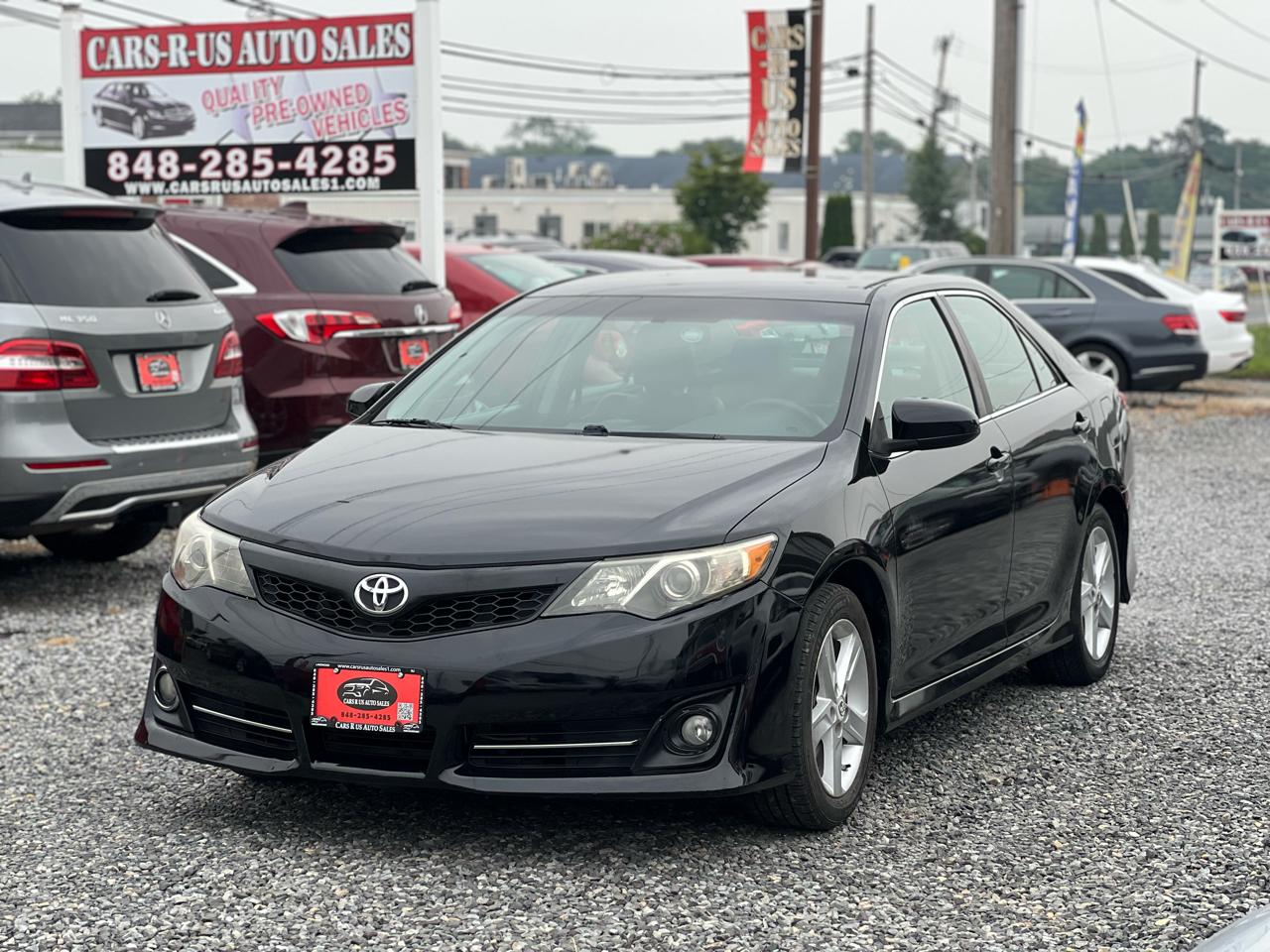 Toyota Camry 4dr Sdn I4 Auto SE (Natl) 2012