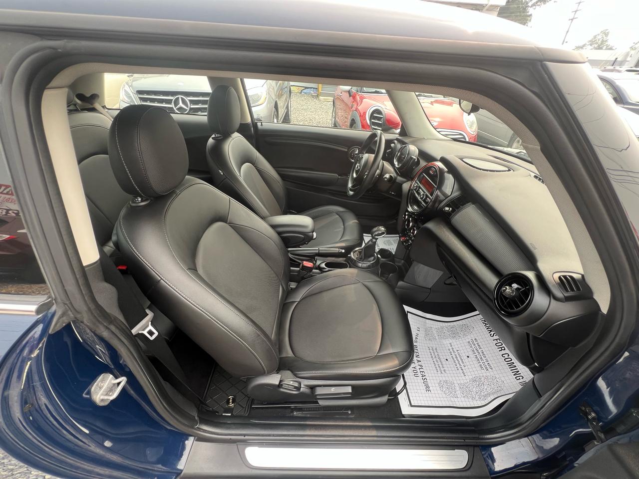 MINI Cooper Base 2D Hatchback 2015