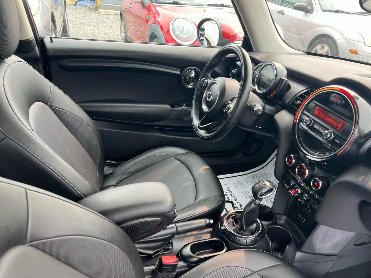 MINI Cooper Base 2D Hatchback 2015