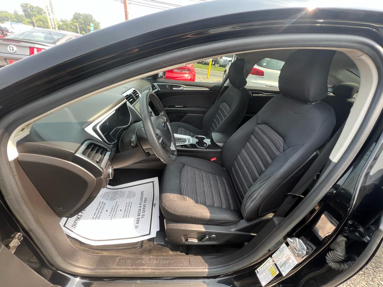 Ford Fusion SE 2016