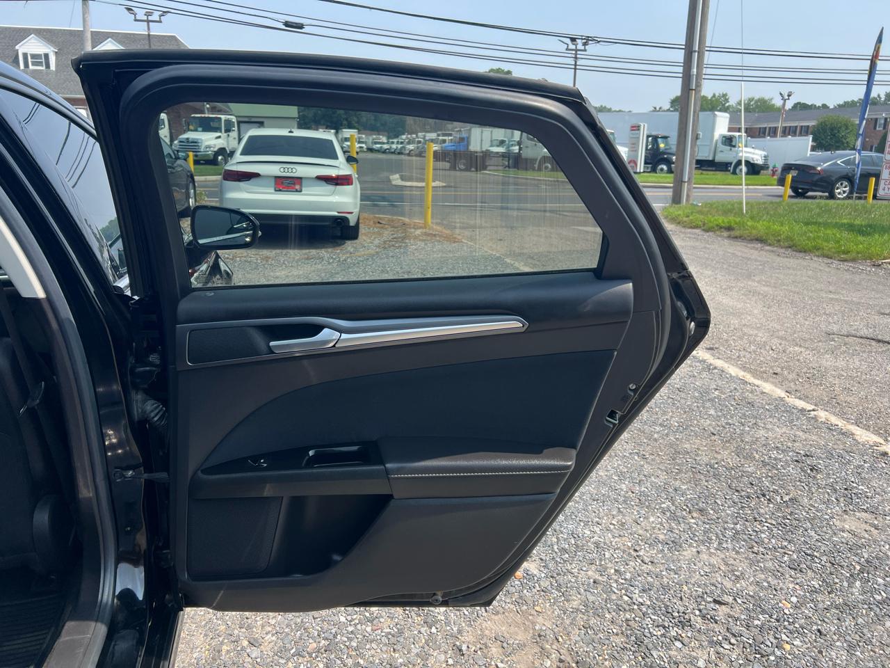 Ford Fusion SE 2016