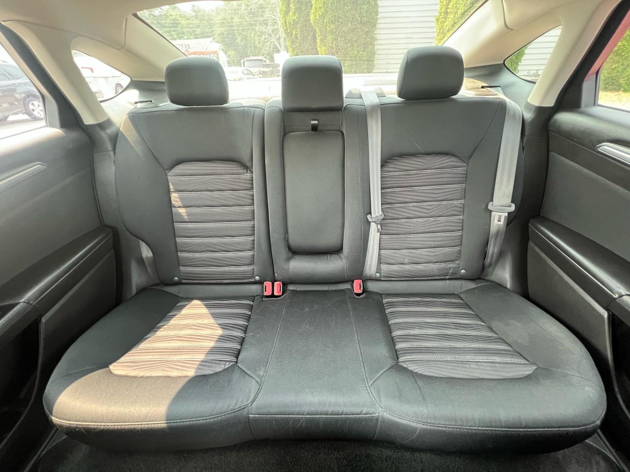 Ford Fusion SE 2016