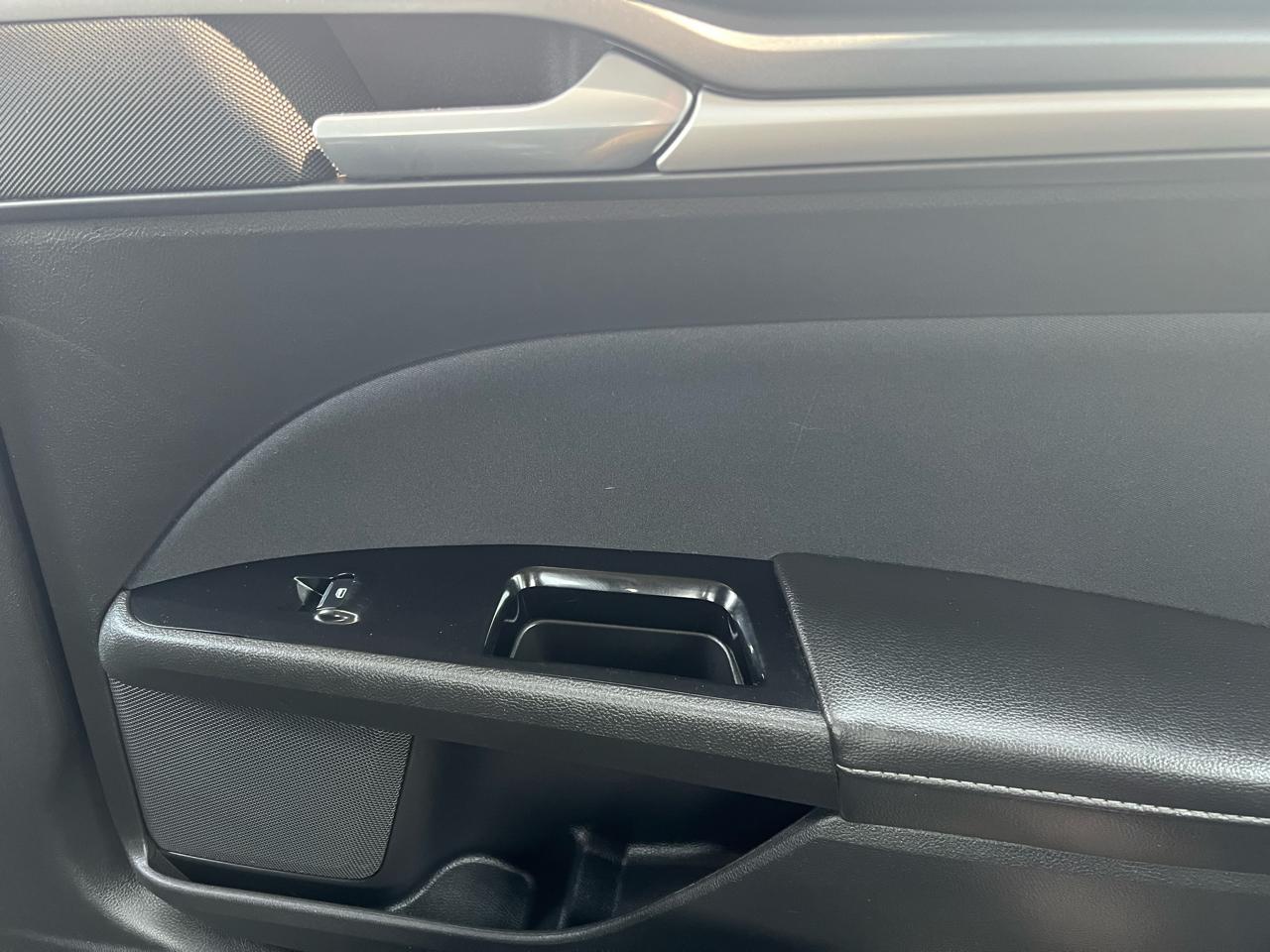 Ford Fusion SE 2016