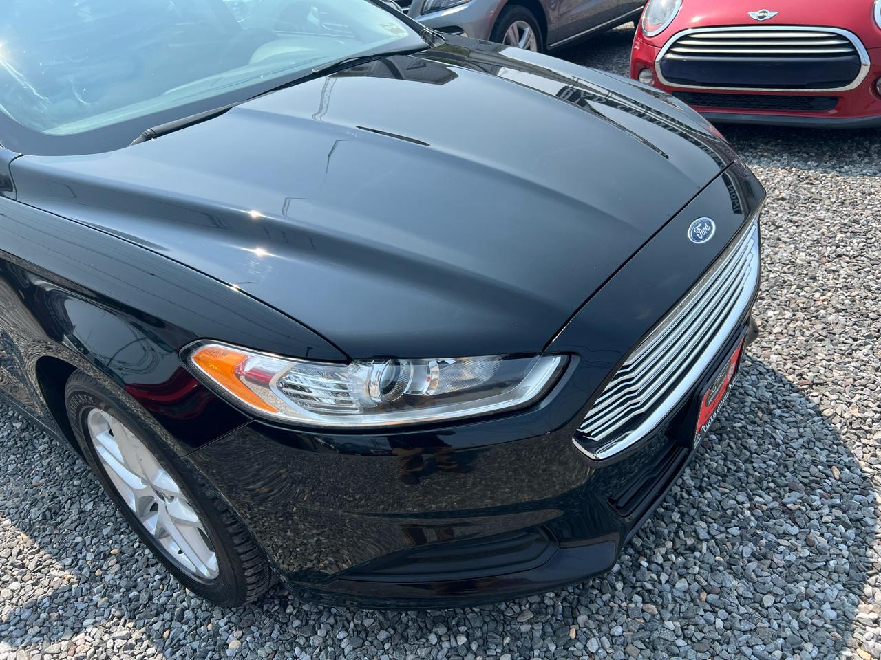 Ford Fusion SE 2016
