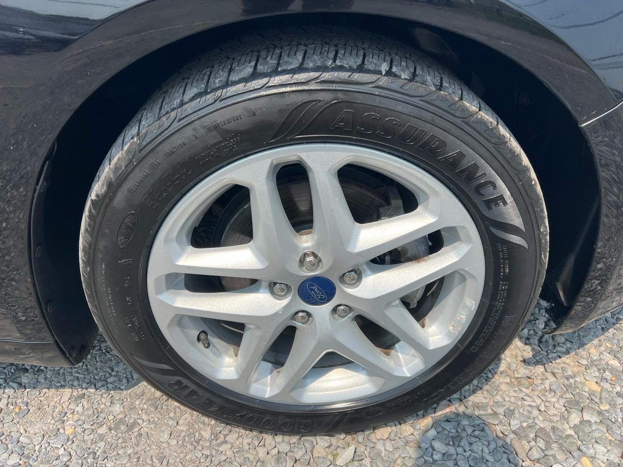 Ford Fusion SE 2016