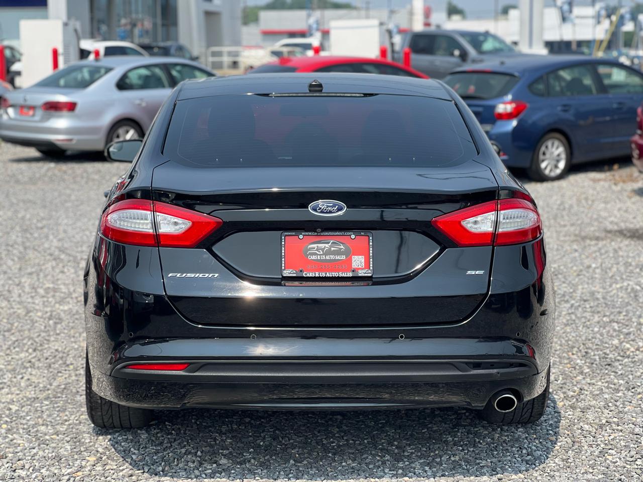 Ford Fusion SE 2016