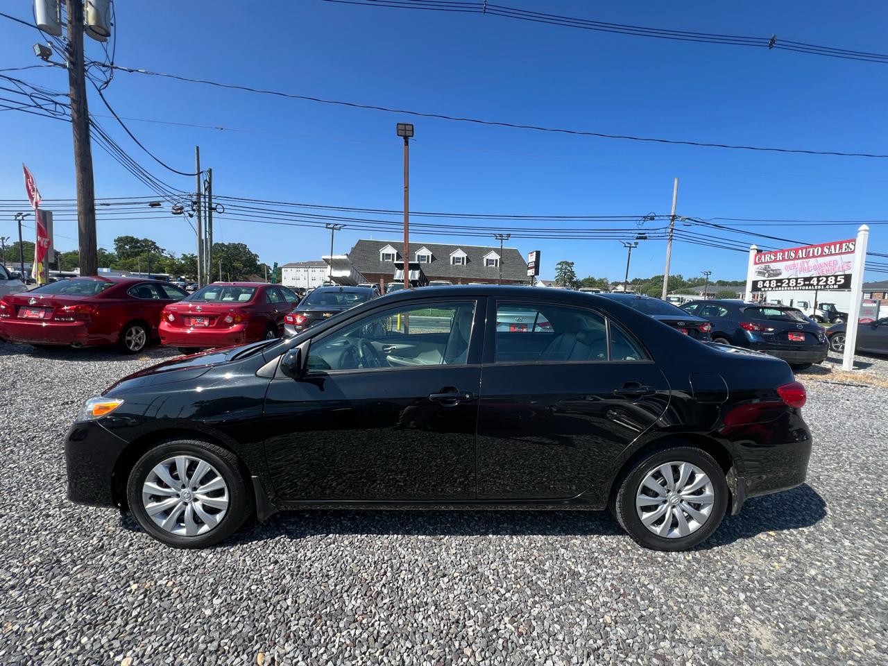 Toyota Corolla 4dr Sdn LE Auto 2012