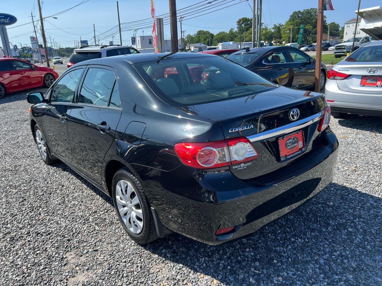 Toyota Corolla 4dr Sdn LE Auto 2012