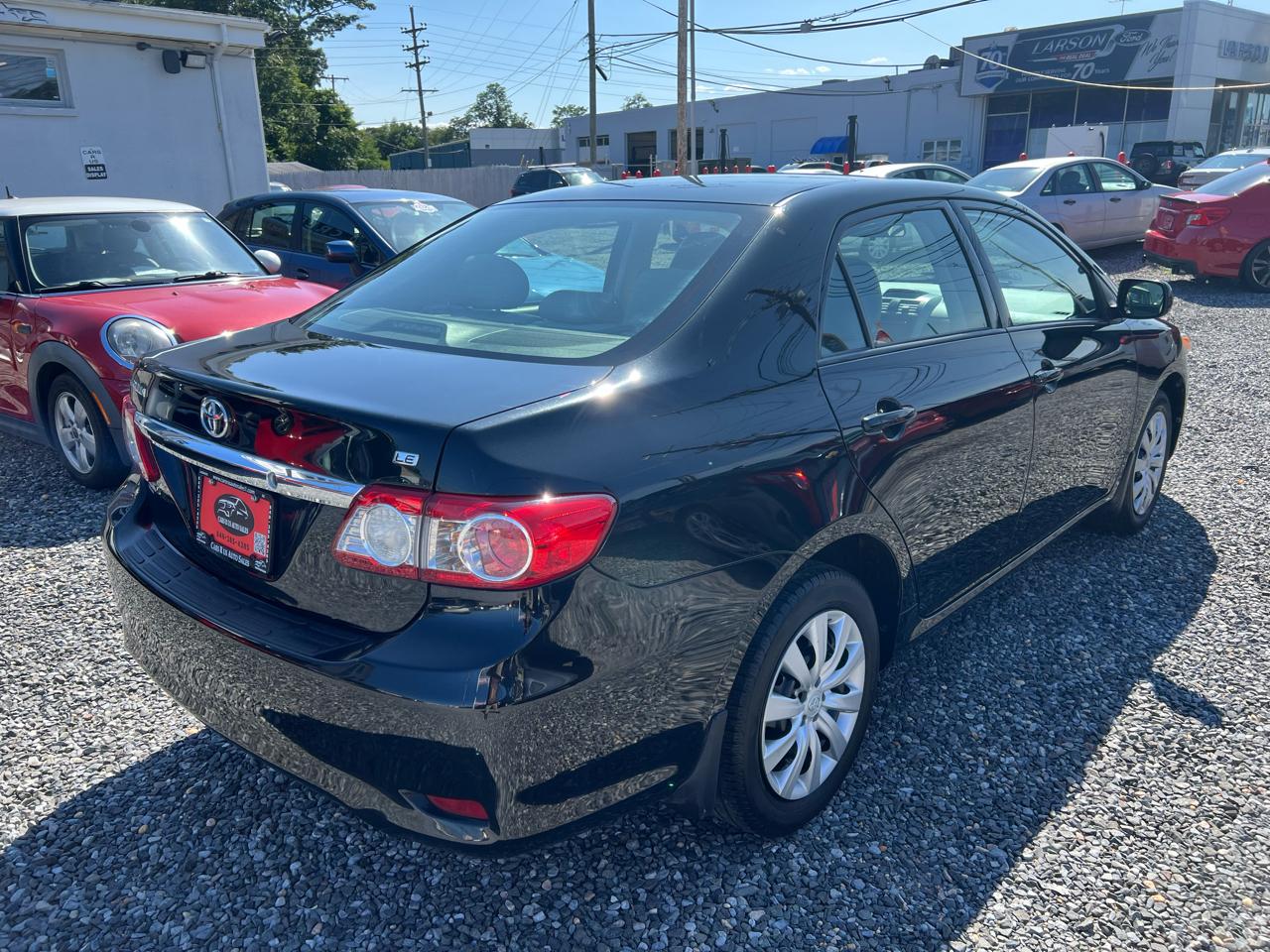 Toyota Corolla 4dr Sdn LE Auto 2012