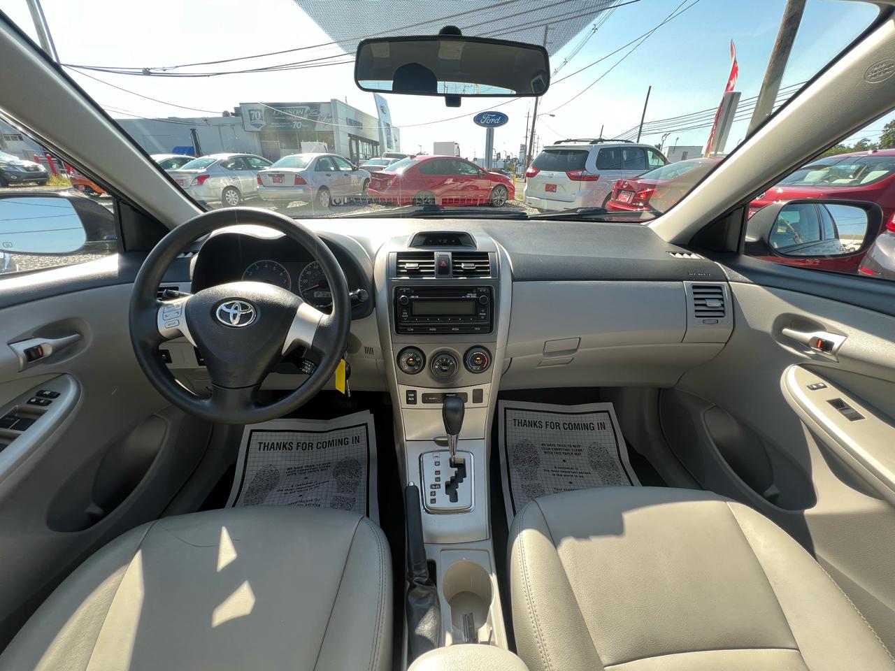 Toyota Corolla 4dr Sdn LE Auto 2012