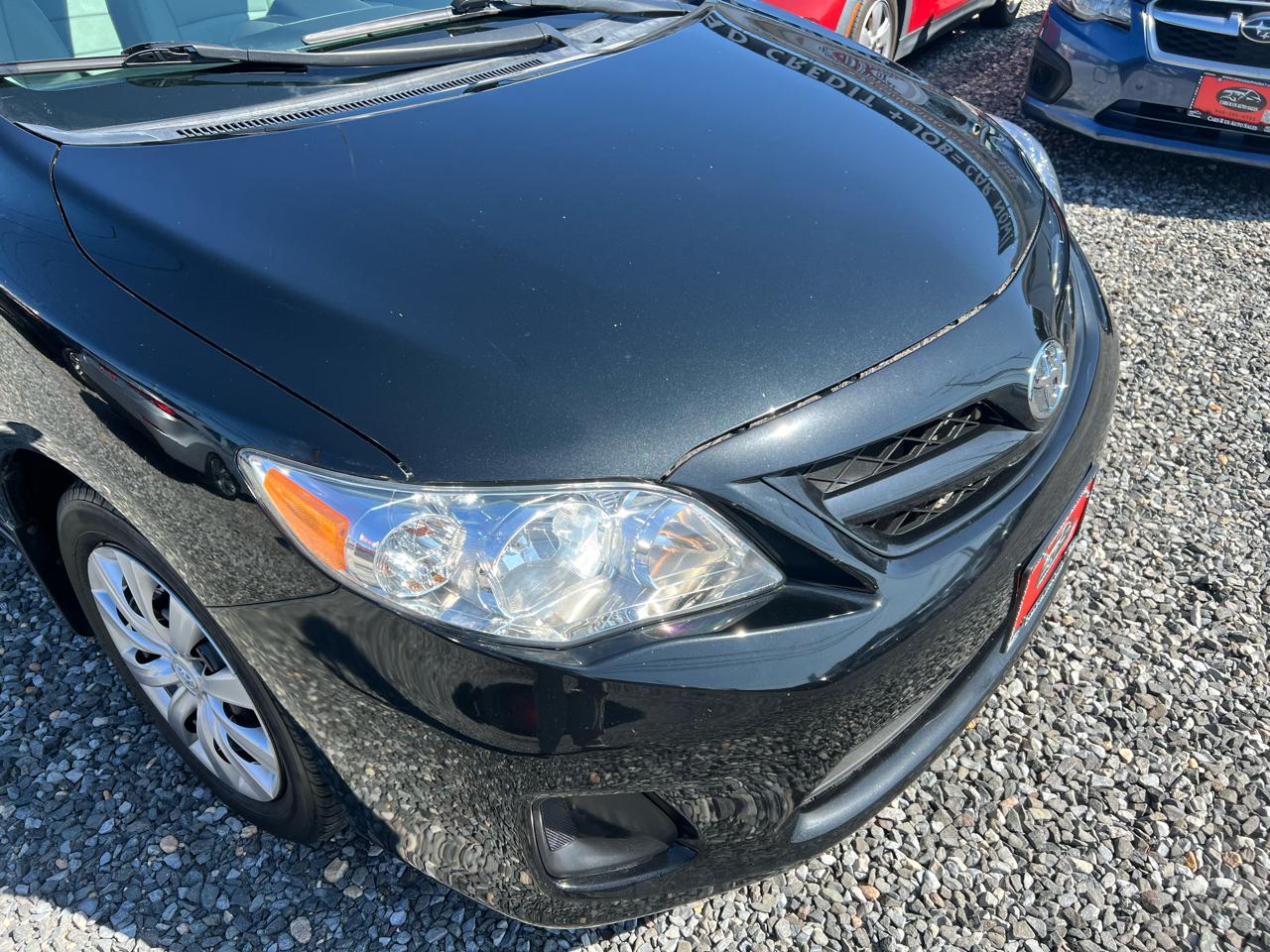 Toyota Corolla 4dr Sdn LE Auto 2012