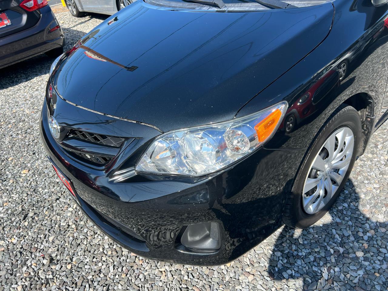 Toyota Corolla 4dr Sdn LE Auto 2012