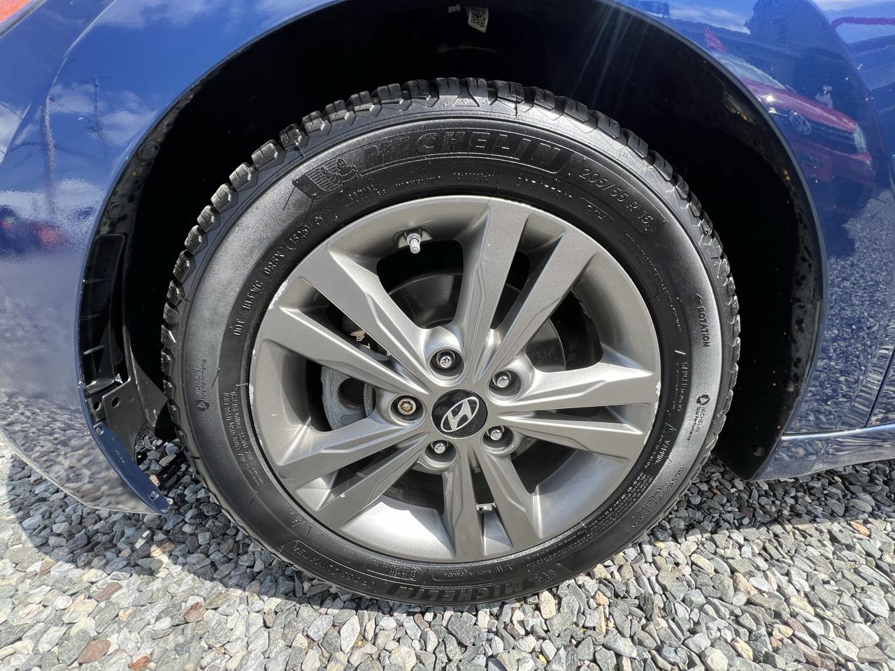 Hyundai Elantra 4dr Sdn Auto Limited SE 2017