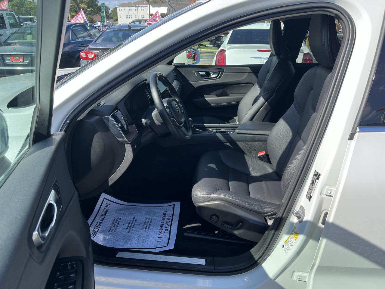 Volvo XC60 T5 Momentum AWD 2021