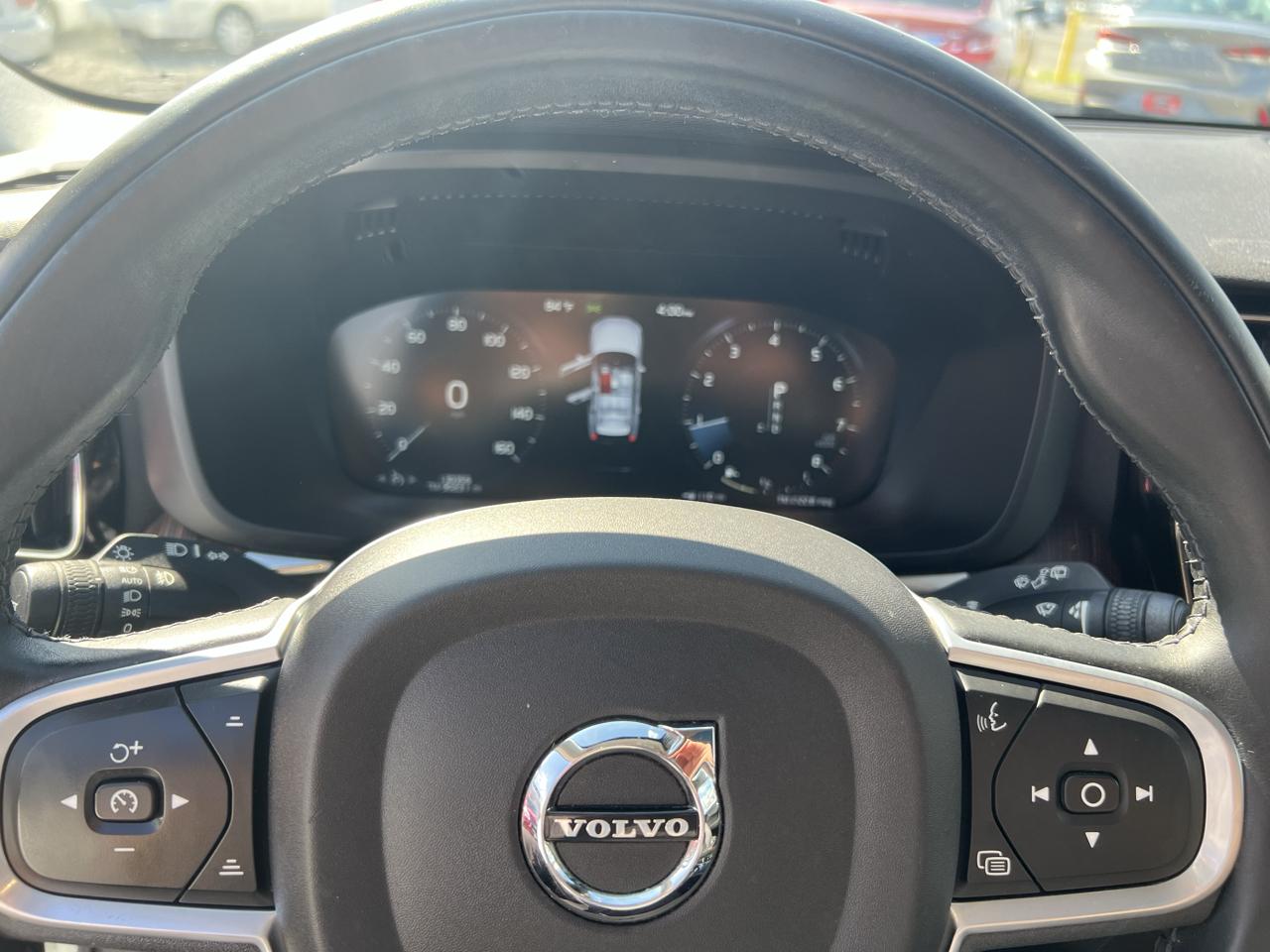 Volvo XC60 T5 Momentum AWD 2021