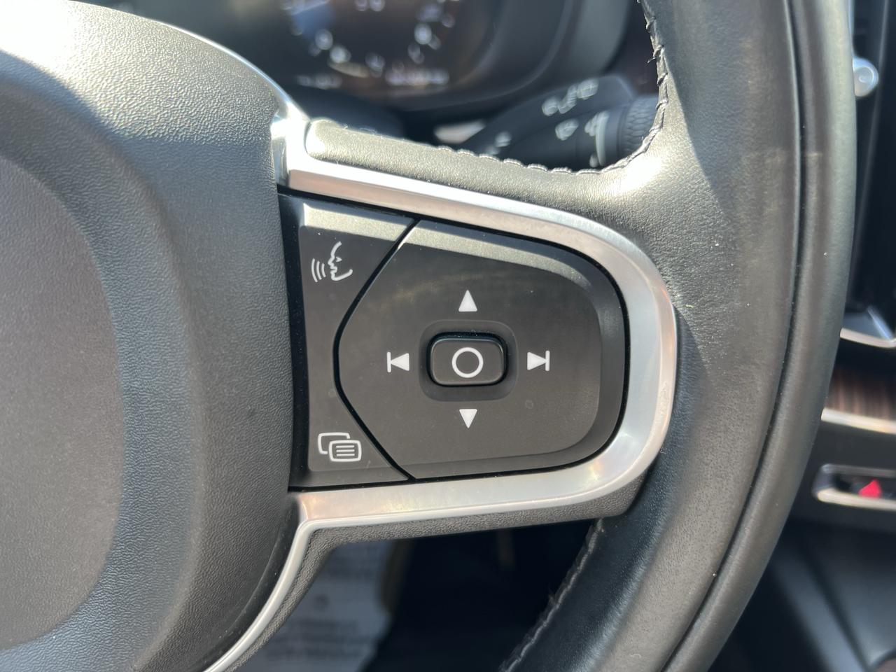 Volvo XC60 T5 Momentum AWD 2021