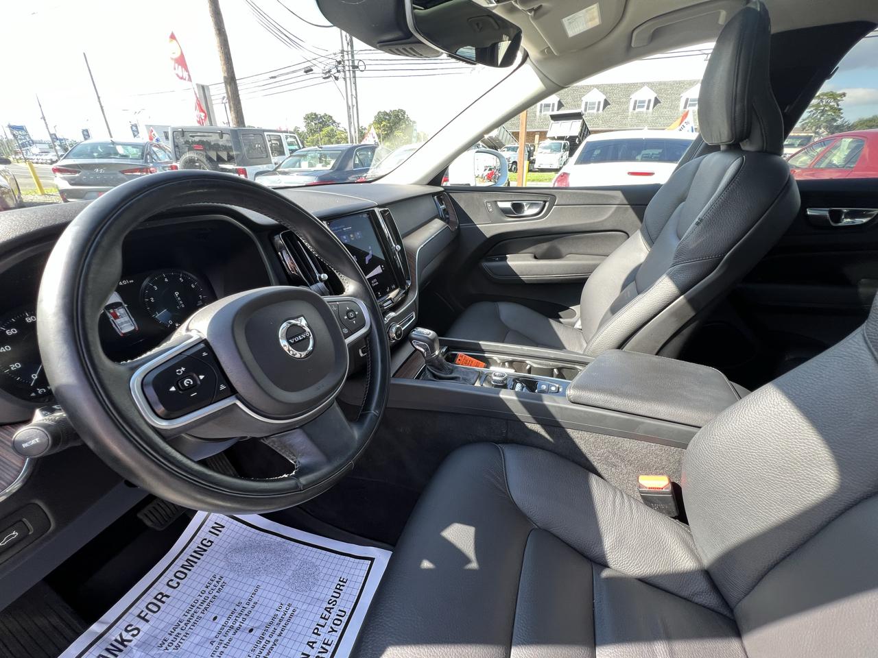 Volvo XC60 T5 Momentum AWD 2021