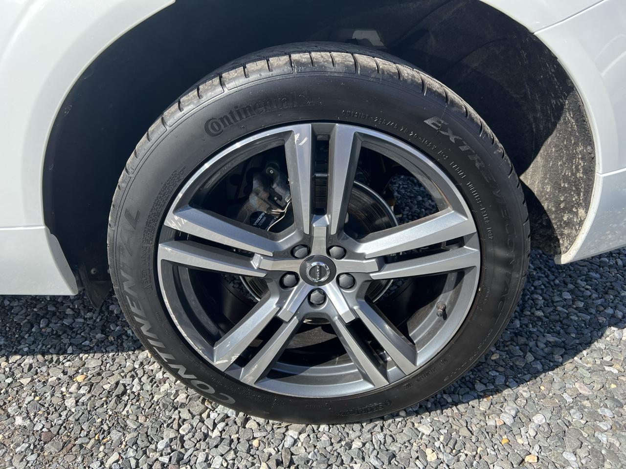 Volvo XC60 T5 Momentum AWD 2021