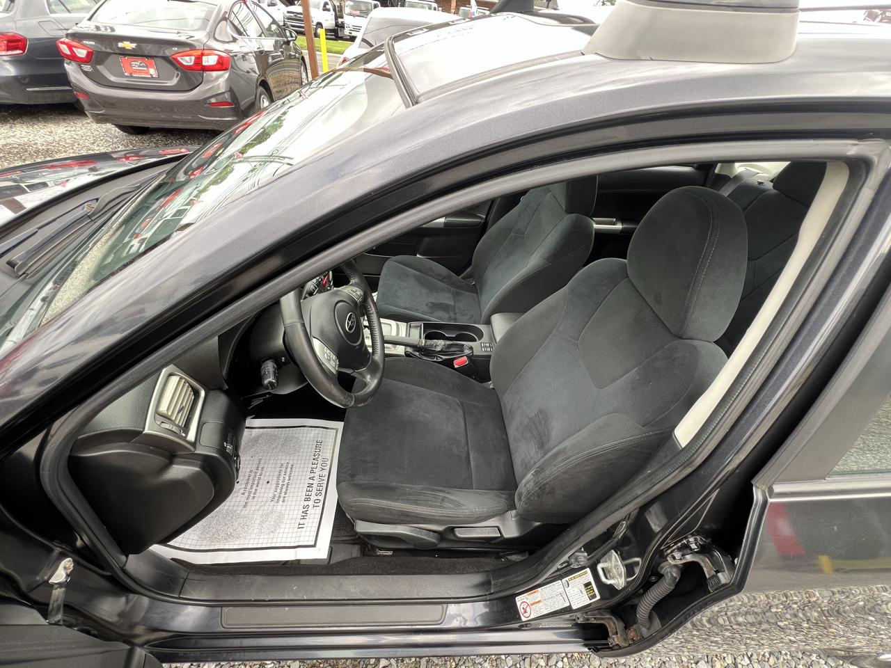 Subaru Impreza 2.5i Premium 4-Door 2010