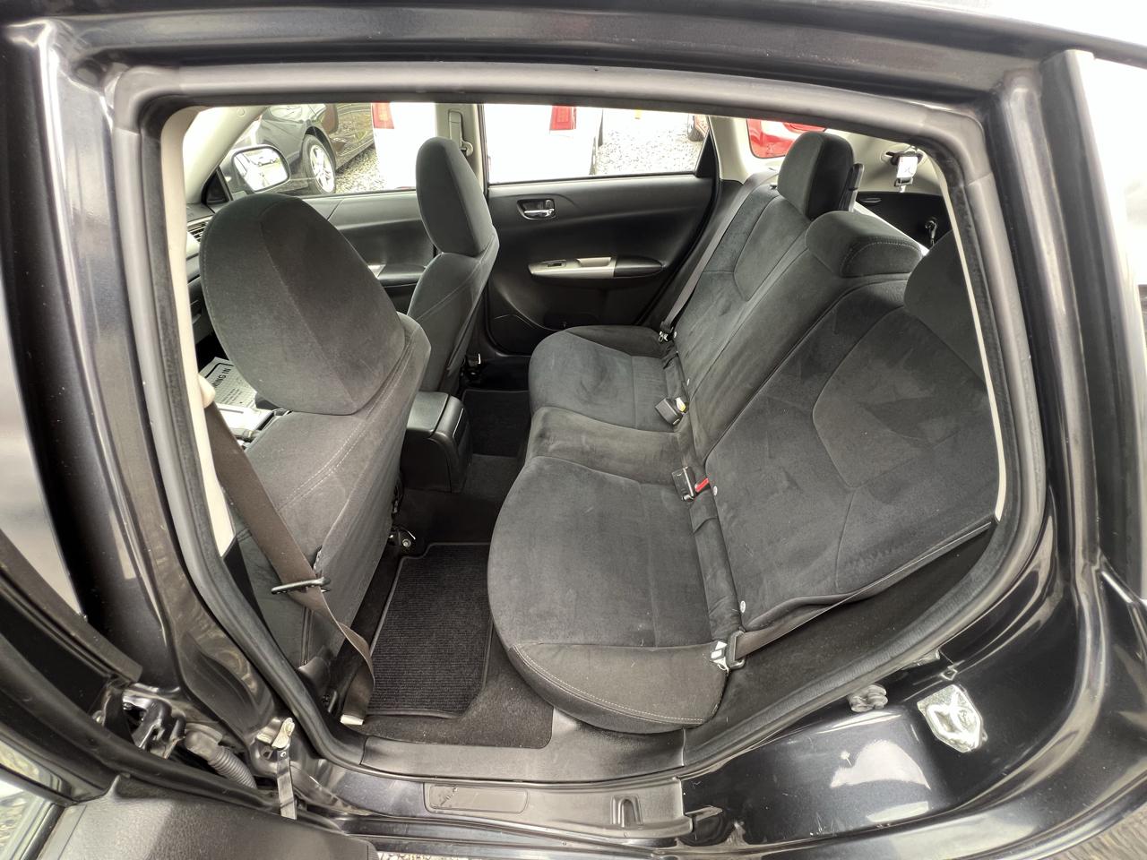 Subaru Impreza 2.5i Premium 4-Door 2010