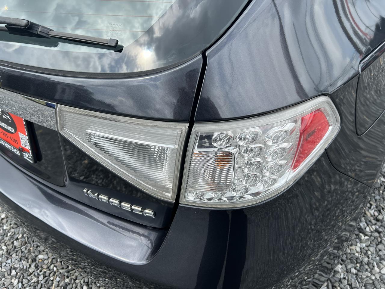 Subaru Impreza 2.5i Premium 4-Door 2010