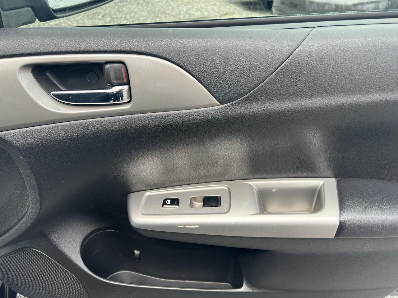 Subaru Impreza 2.5i Premium 4-Door 2010